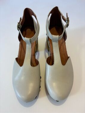 Ten Points Leather High Heel Clogs